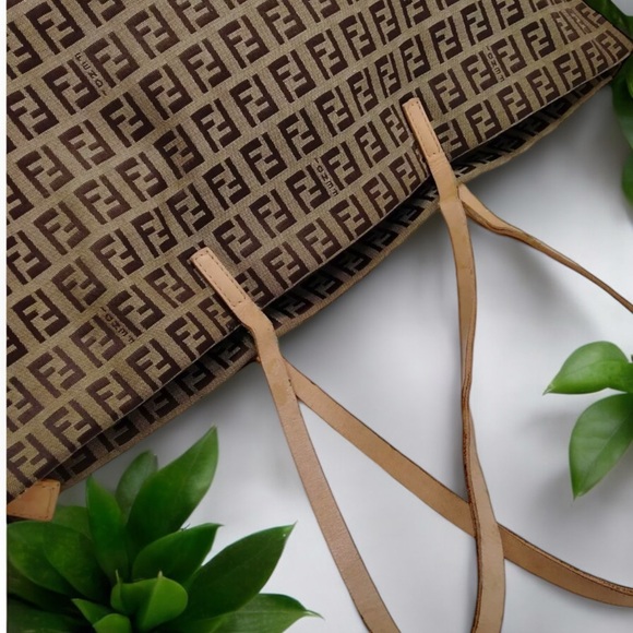 FENDI - Zuccini Tote Bag - Picture 4 of 6